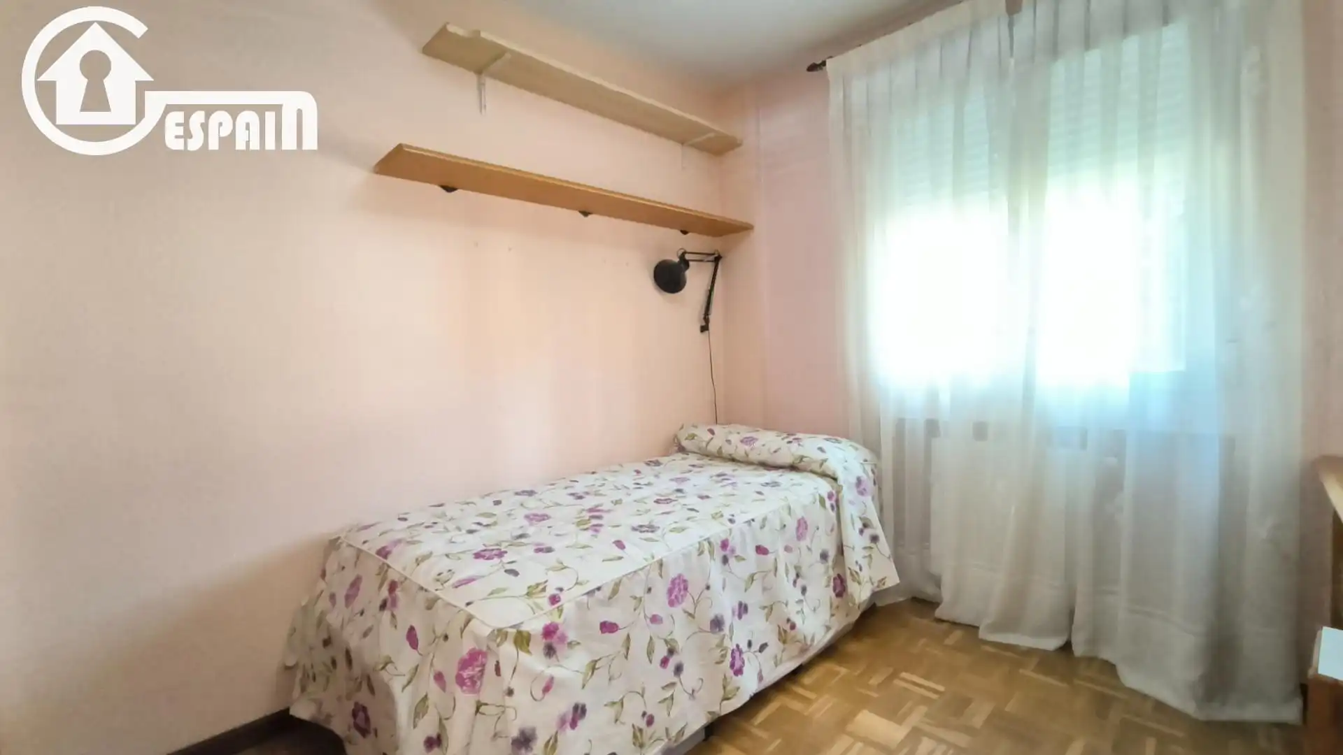 Bedroom of Flat for sale in Madrid  with Air Conditioner and Heating