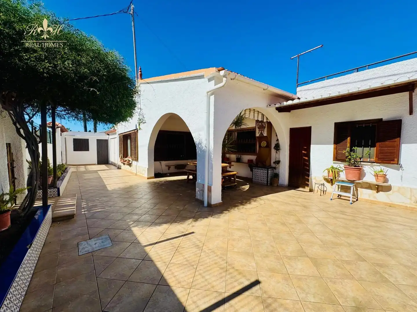 Exterior view of Houses for sale in Benidorm  with Air Conditioner, Terrace and Swimming Pool