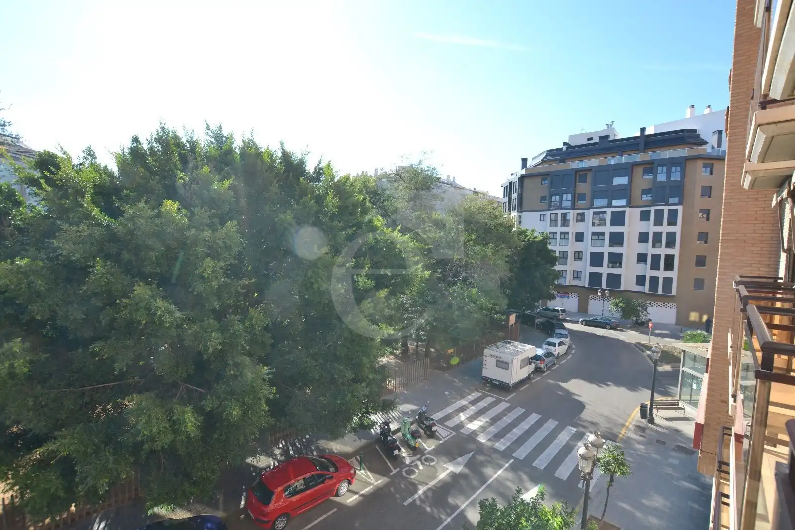 Außenansicht von Büro zum Verkauf in Valencia mit Klimaanlage, Terrasse und Abstellraum