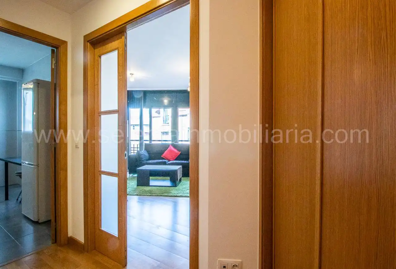 Apartament de lloguer en Pontevedra Capital  amb Calefacció, Traster i Moblat