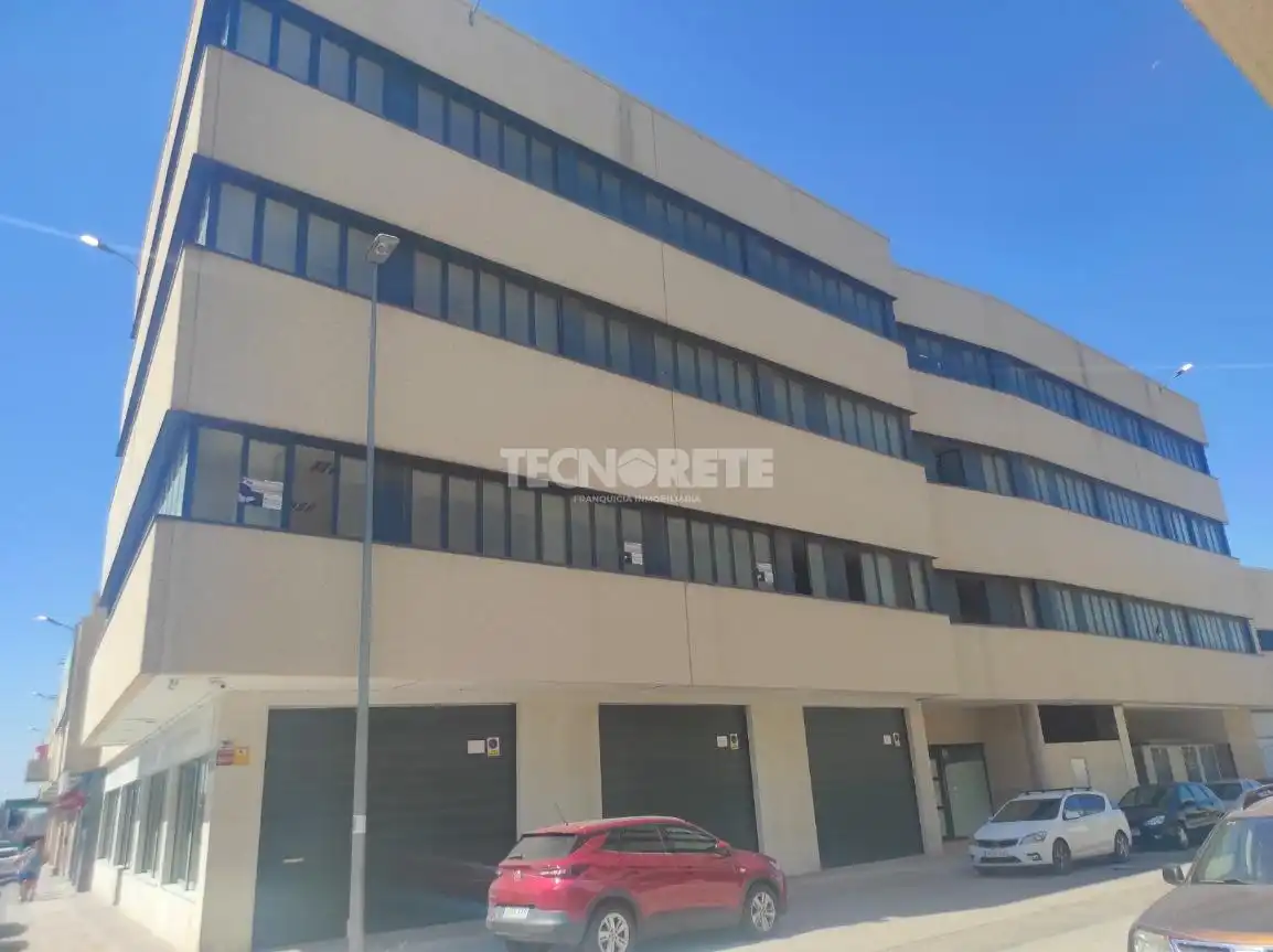 Vista exterior de Estudi en venda en Guadalajara