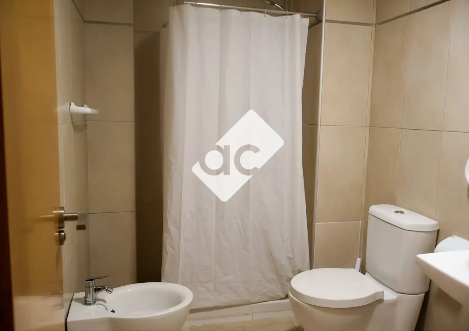 Bany de Loft de lloguer en Valencia amb Moblat, Forn i Rentadora