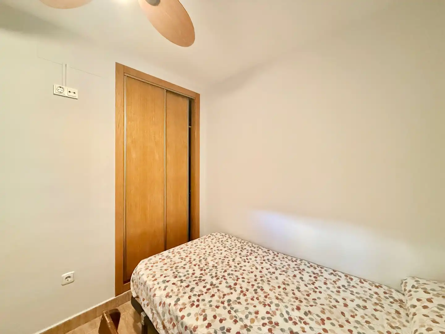 Habitación de Casa adosada de alquiler en Pilar de la Horadada con Aire acondicionado, Calefacción y Jardín privado