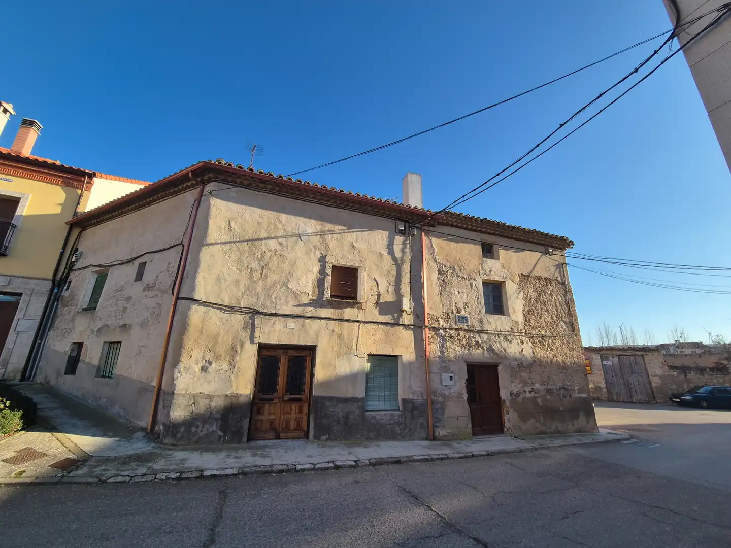 Exterior view of Houses for sale in Baltanás  with Storage room