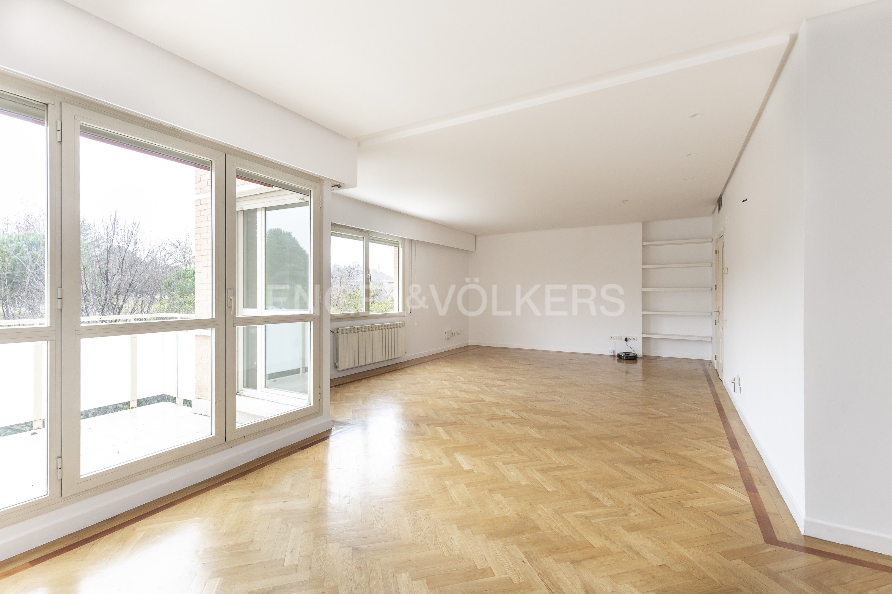 Living room of Apartment to rent in  Madrid Capital  with Air Conditioner, Heating and Parquet flooring