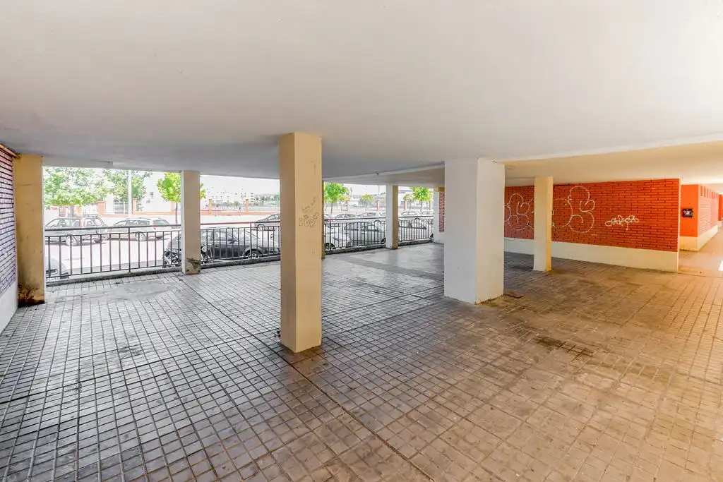 Flat for sale in Miravalles, Centro