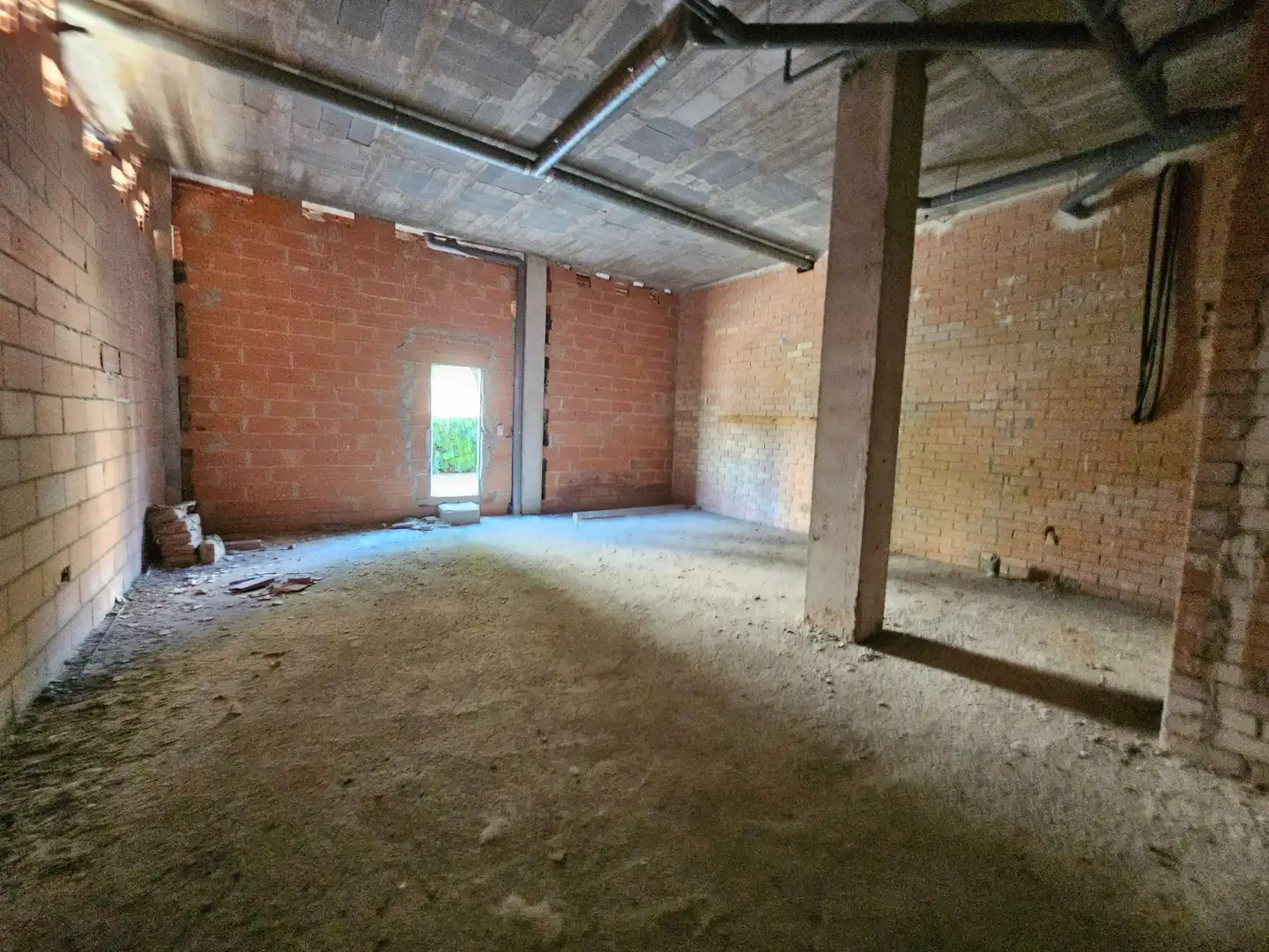 Local comercial de lloguer a Enric Morera, imagen 9