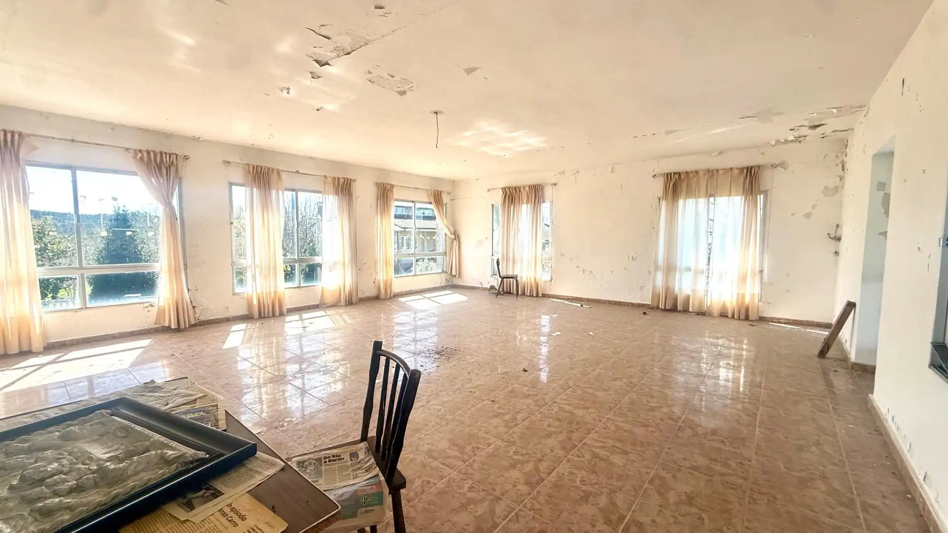 Sala de estar de Casa o chalet en venta en Piñor con Jardín privado, Terraza y Amueblado