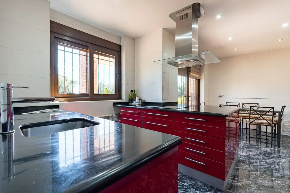 Chalet con terraza en venta en Pino Alto - Navarredonda, imagen 10