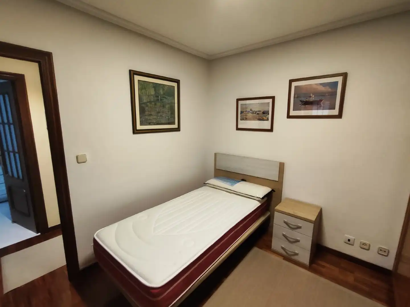 Habitación de Piso de alquiler en A Coruña Capital  con Calefacción y Amueblado