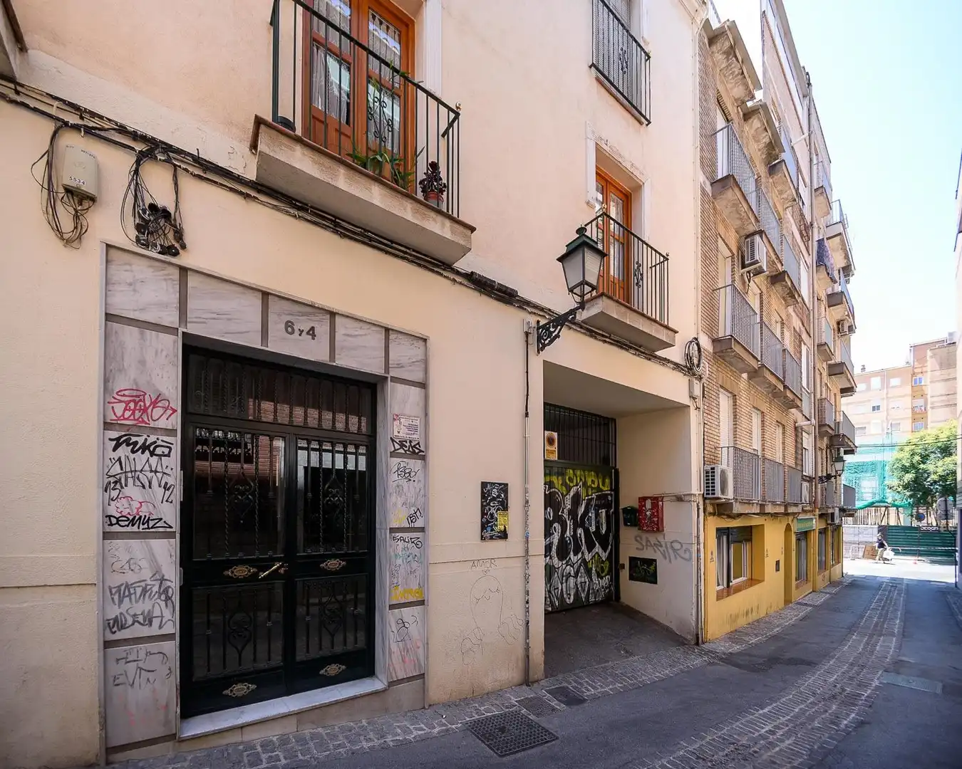 Vista exterior de Pis en venda en Granada amb Aire condicionat, Calefacció i Moblat