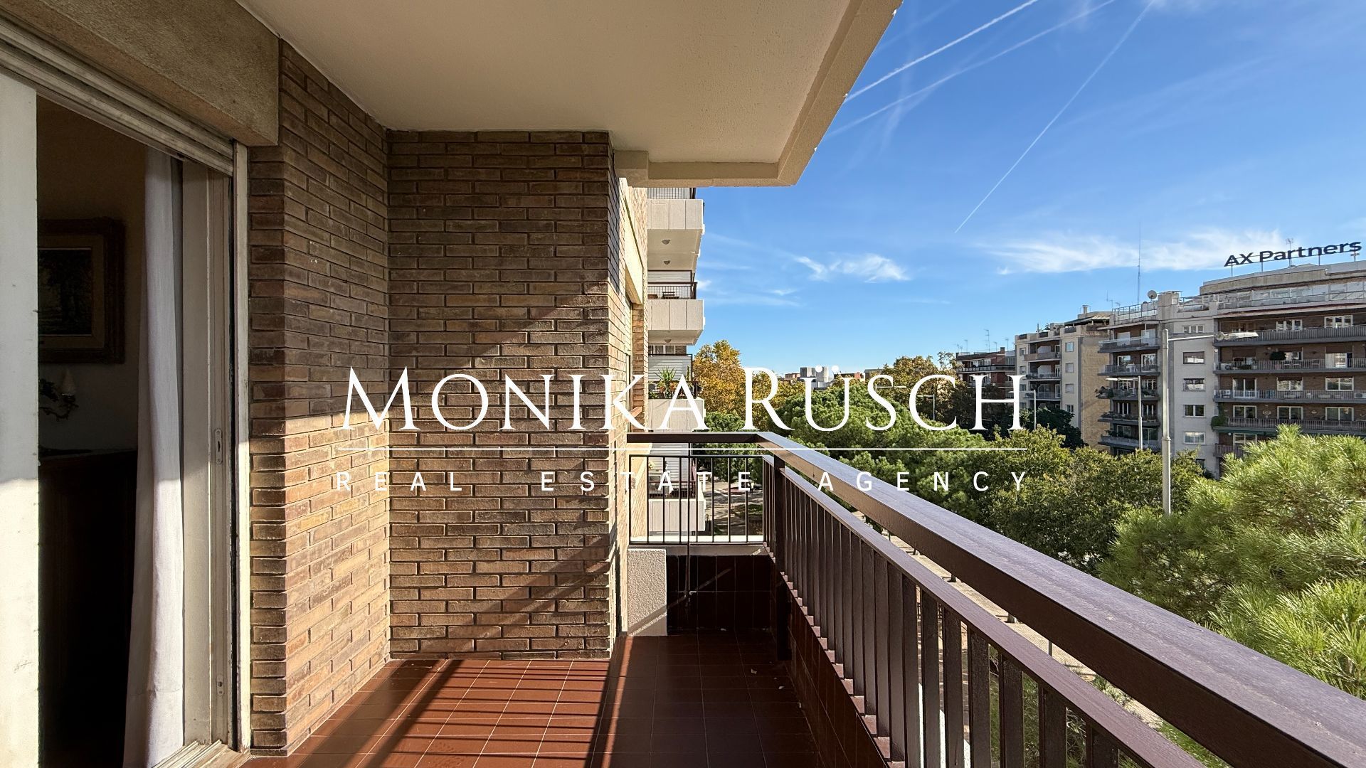 Exterior view of Flat for sale in  Barcelona Capital  with Heating and Terrace