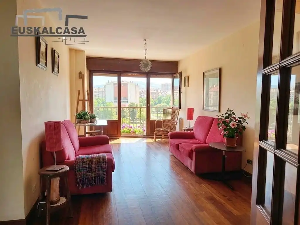 Flat for sale in Ametzola