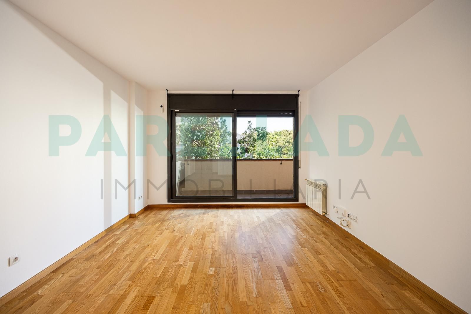 Dormitori de Pis en venda en Badalona amb Aire condicionat, Calefacció i Parquet