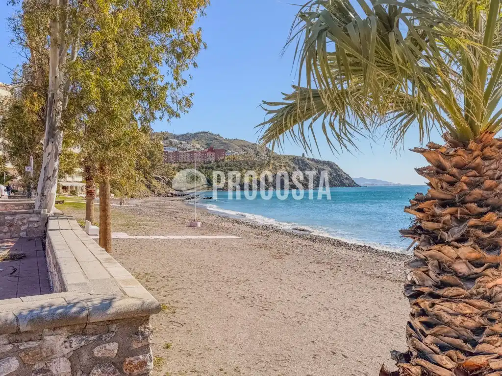 Vista exterior de Piso en venta en Almuñécar con Terraza y Internet