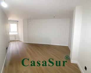 Bedroom of Apartment for sale in Valladolid Capital  with Heating, Parquet flooring and Storage room