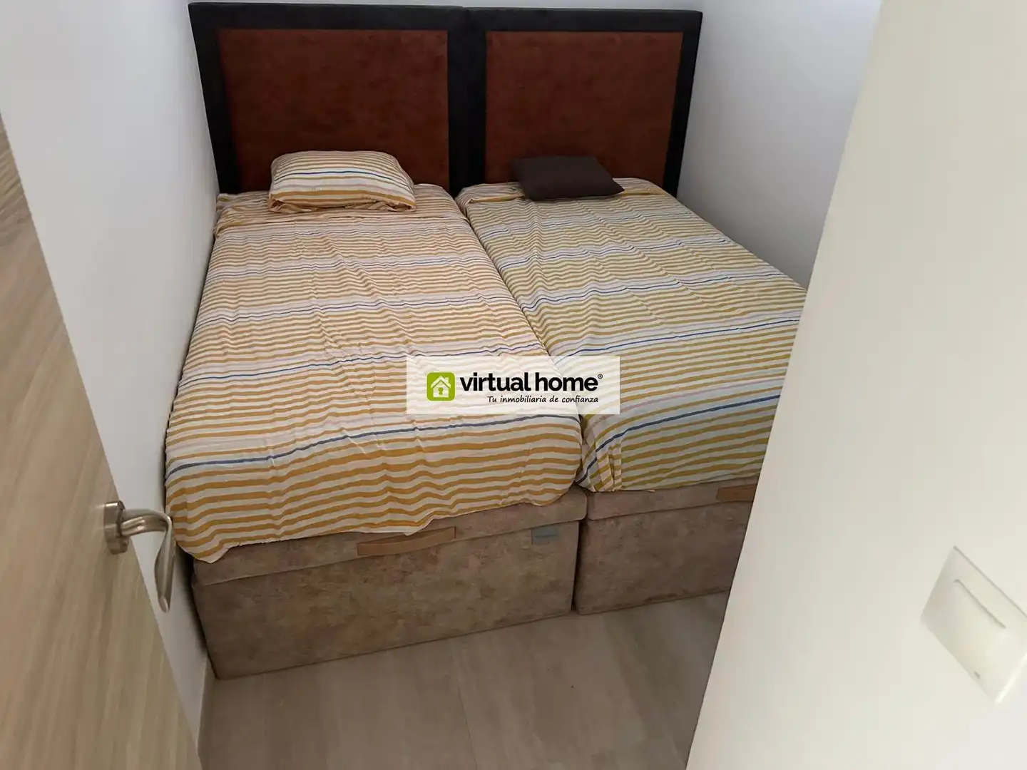 Dormitori de Apartament en venda en Benidorm amb Aire condicionat i Piscina comunitària