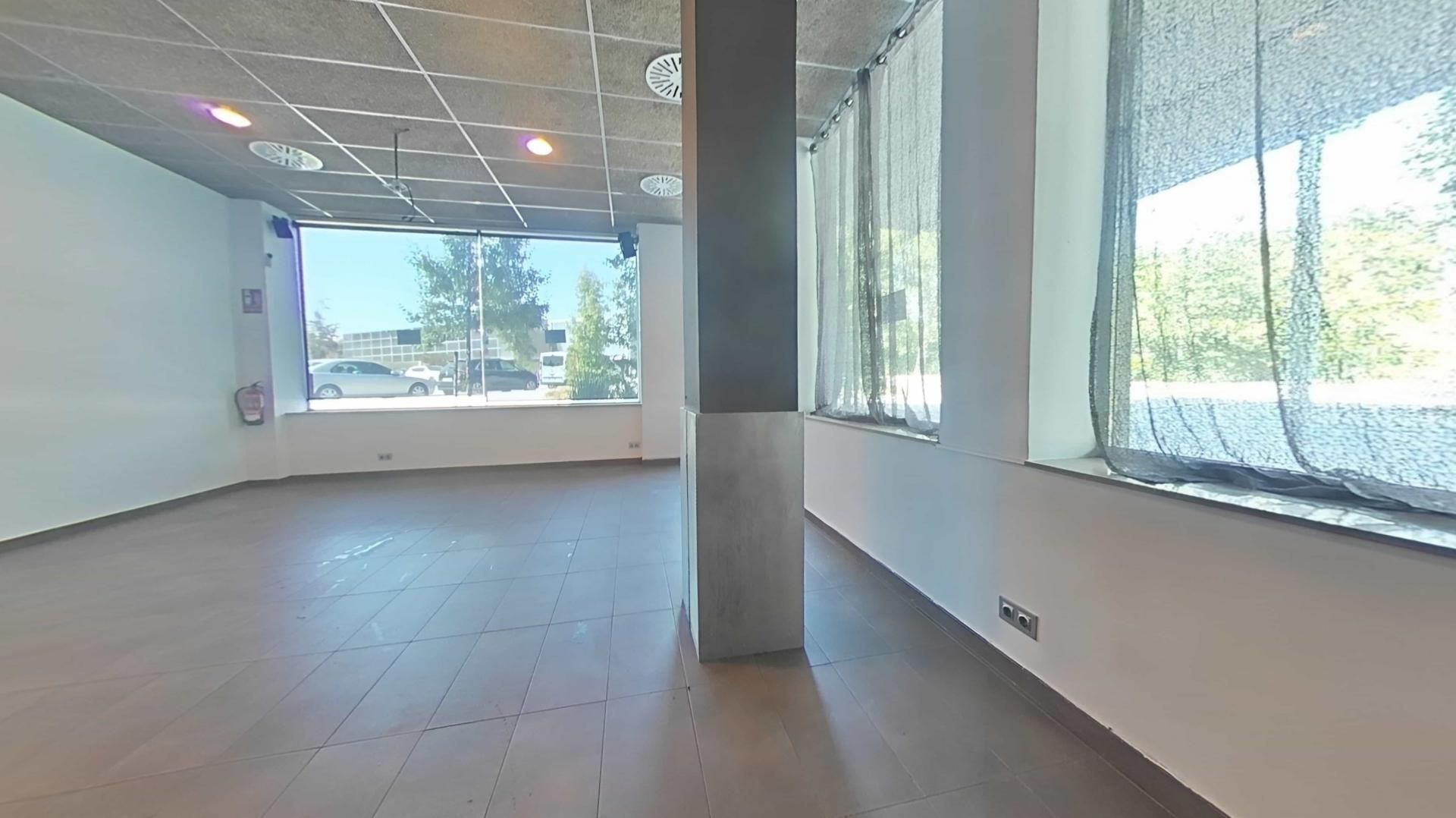 Premises for sale in Vilafranca del Penedès