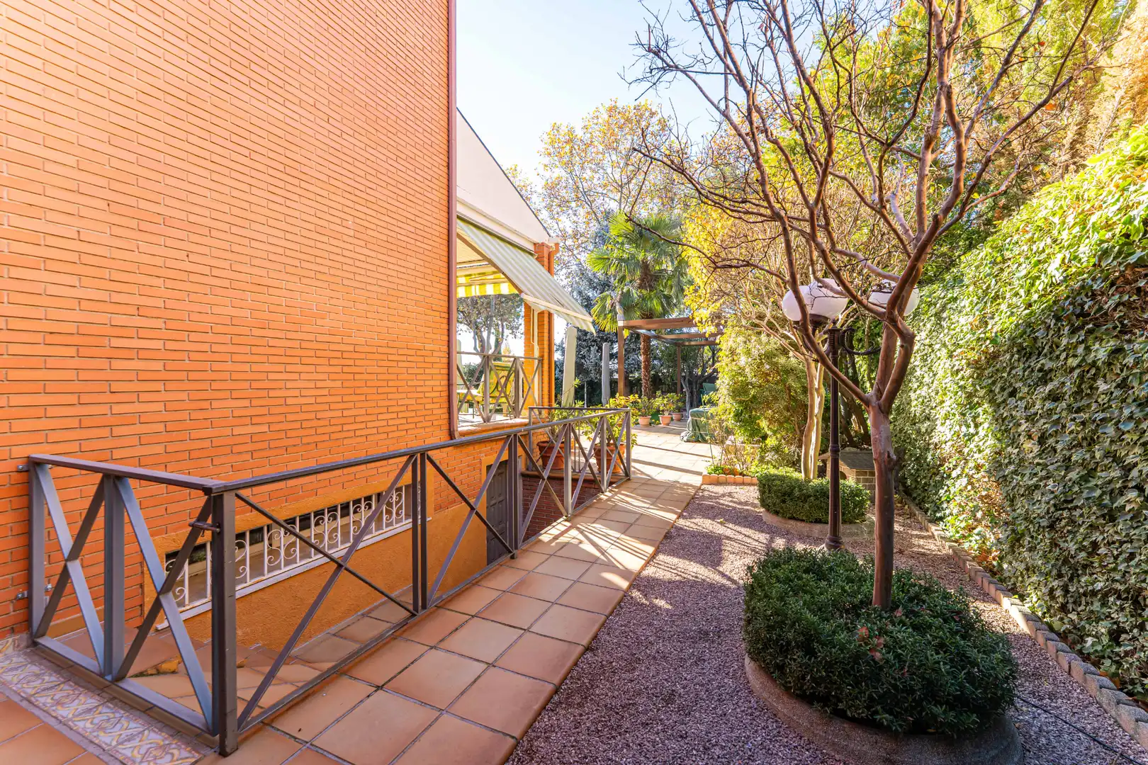 Jardí de Casa adosada en venda en Torrelodones amb Calefacció, Jardí privat i Terrassa