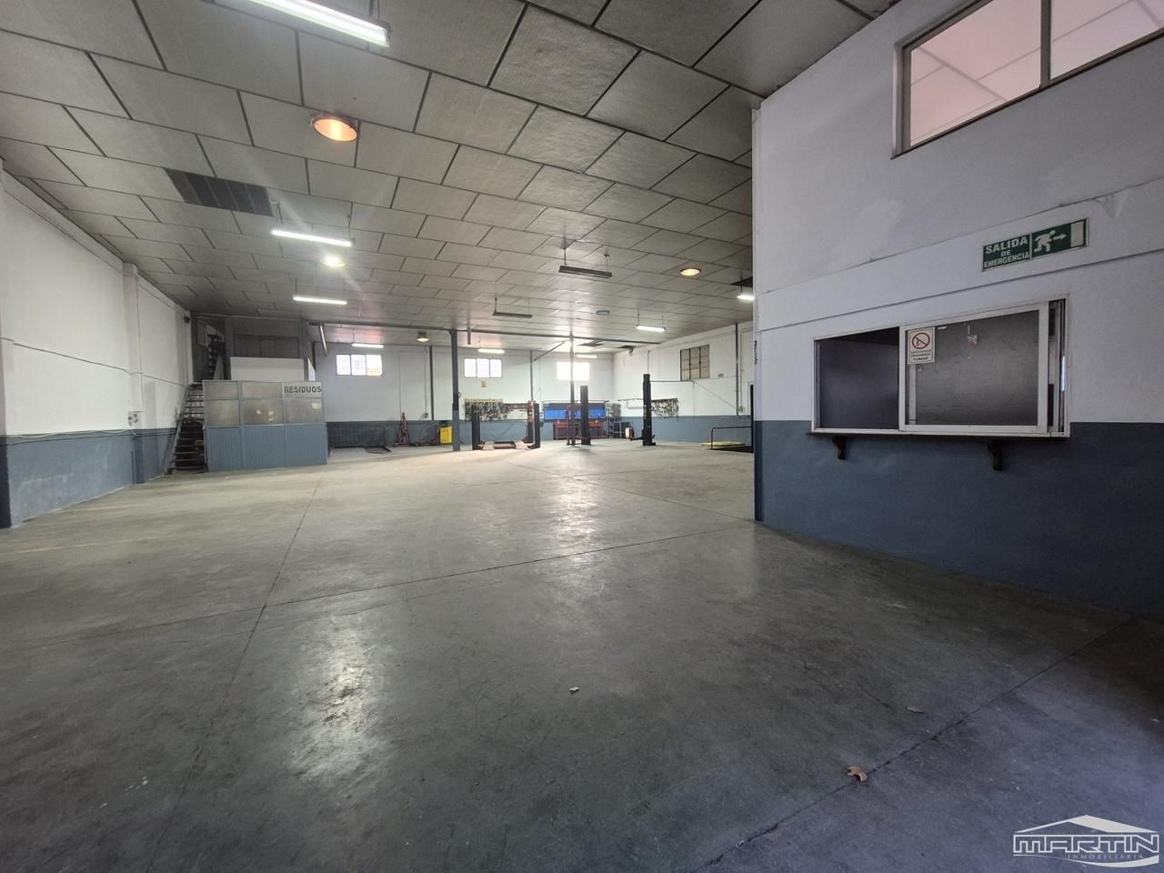 Nau industrial de lloguer en Lucena