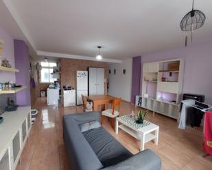 Sala d'estar de Apartament en venda en Santa Lucía de Tirajana amb Calefacció, Moblat i Rentadora