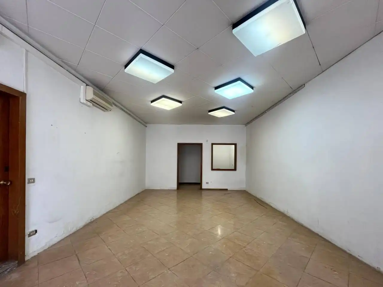 Business premises to rent in Calle Ibiza, imagen 2