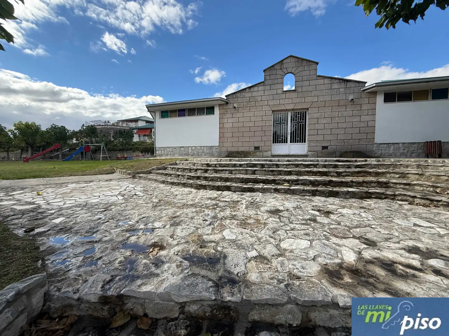 Vista exterior de Casa o chalet en venta en Tudela de Duero con Calefacción, Jardín privado y Terraza