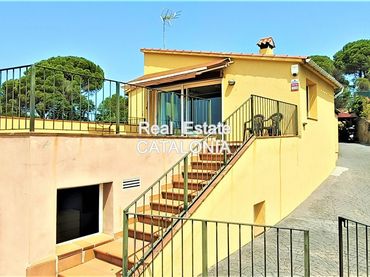 Villa avec balcon à vendre à Avinguda Mas Romeu