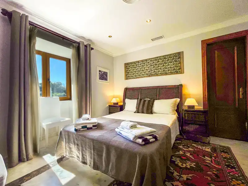 Dormitori de Casa o xalet de lloguer en Marbella amb Aire condicionat, Jardí privat i Terrassa