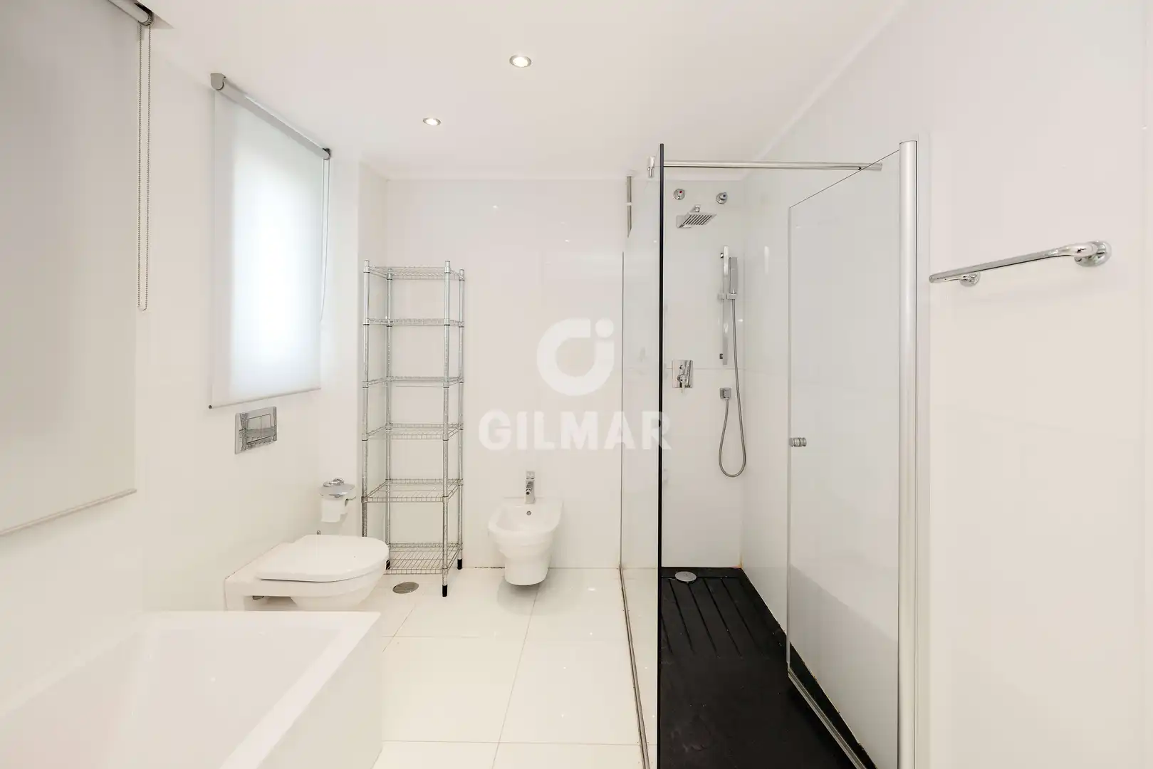 Bany de Apartament en venda en Marbella amb Calefacció, Jardí privat i Traster