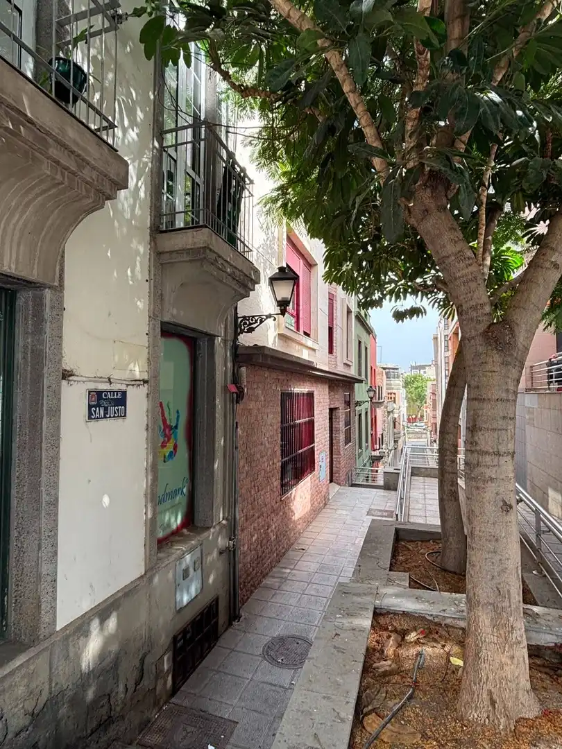 Exterior view of Garage for sale in Centro