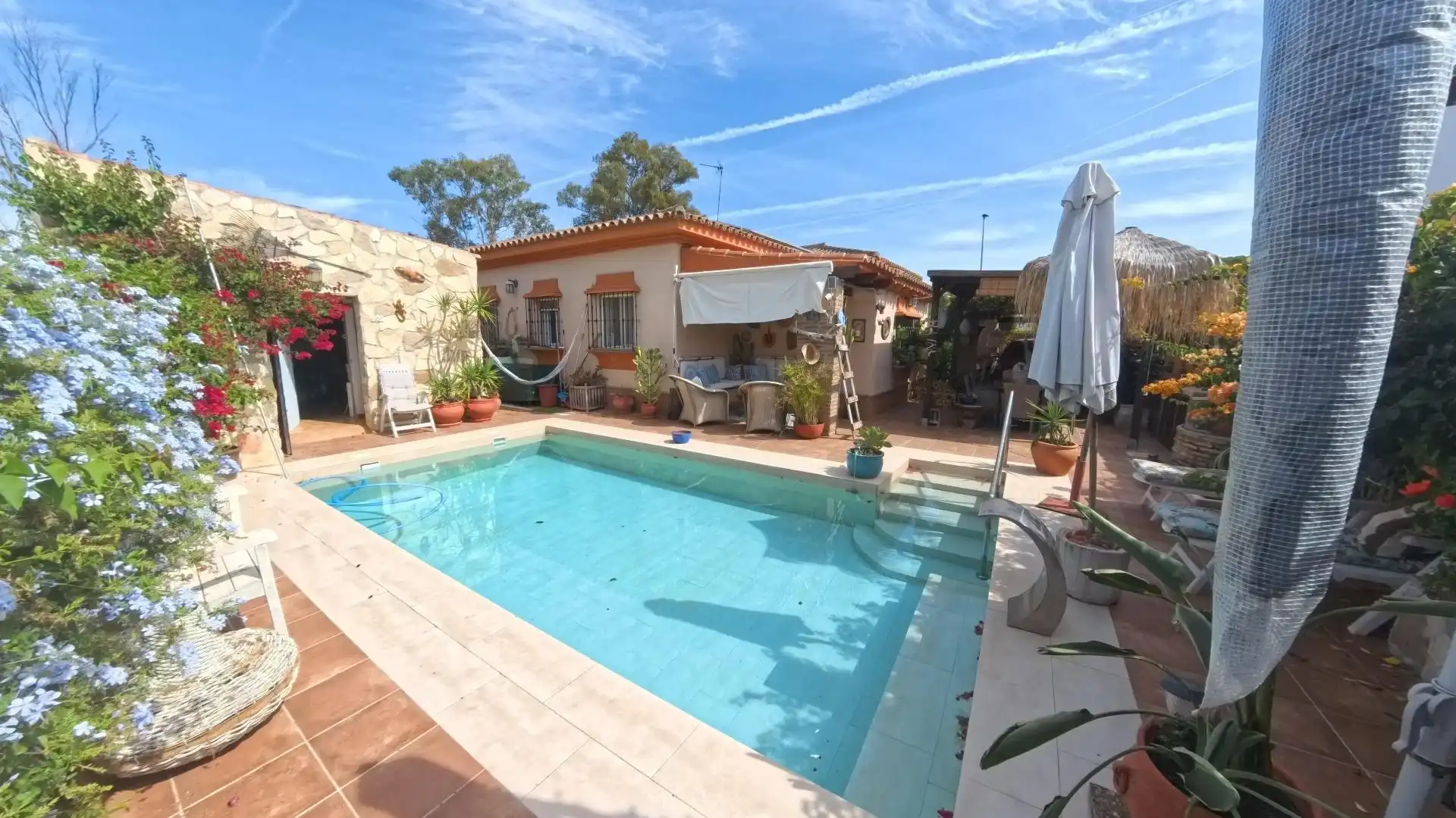 Piscina de Casa o xalet en venda en Los Gallos