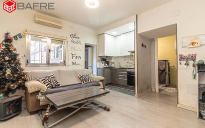 Living room of Flat for sale in  Madrid Capital  with Heating