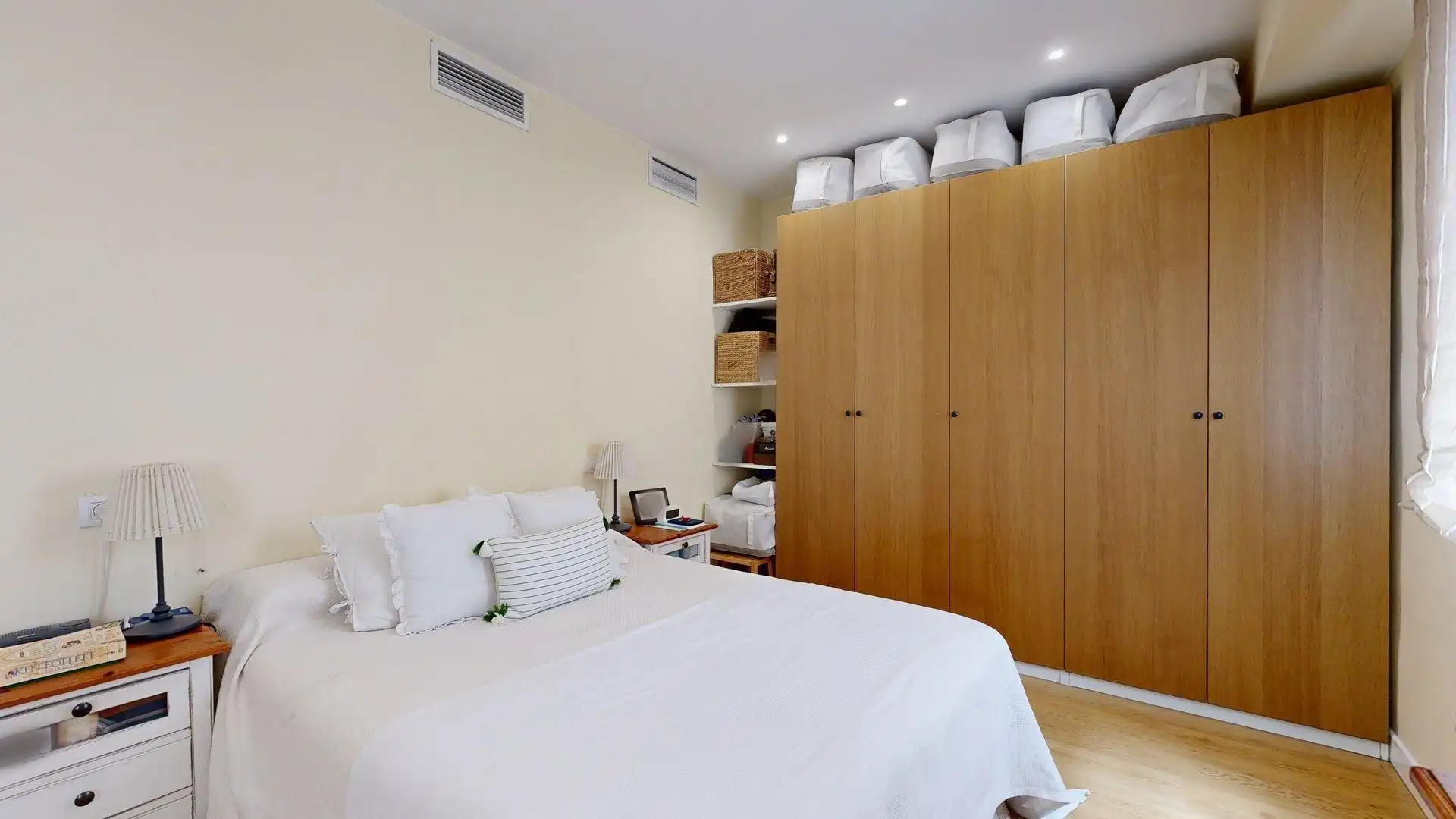 Bedroom of Flat for sale in Zaragoza  with Air Conditioner, Heating and Parquet flooring
