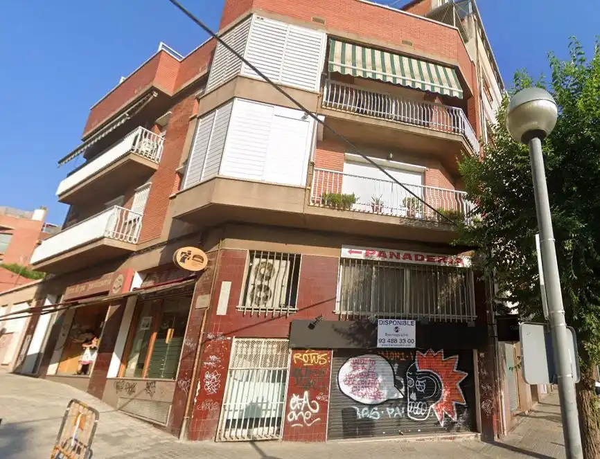 Vista exterior de Pis en venda en L'Hospitalet de Llobregat
