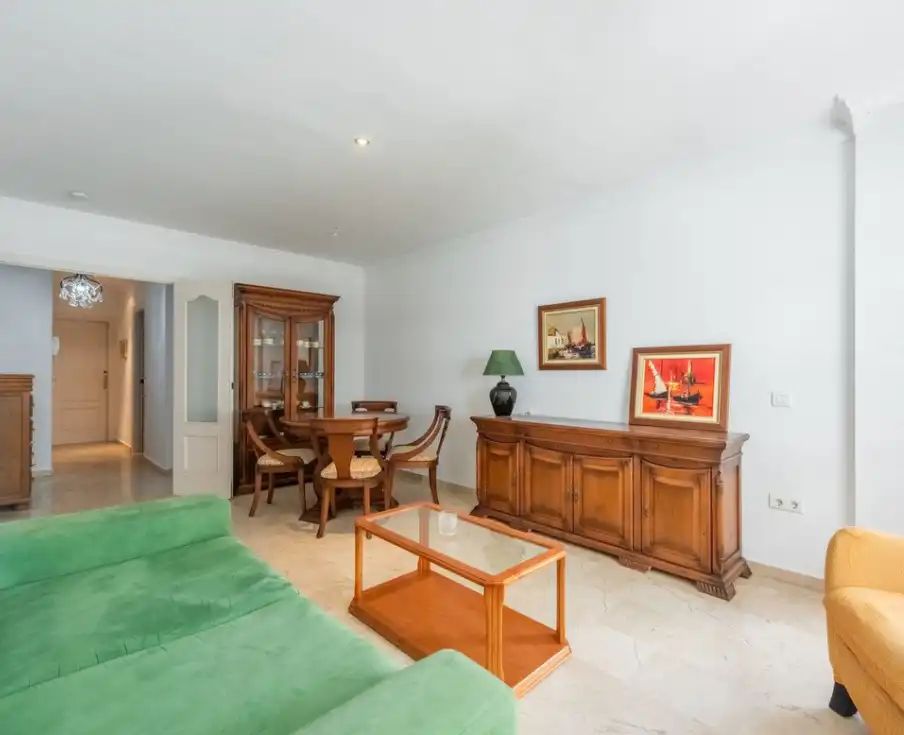 Piso con ascensor en venta en Estepona Pueblo, imagen 4