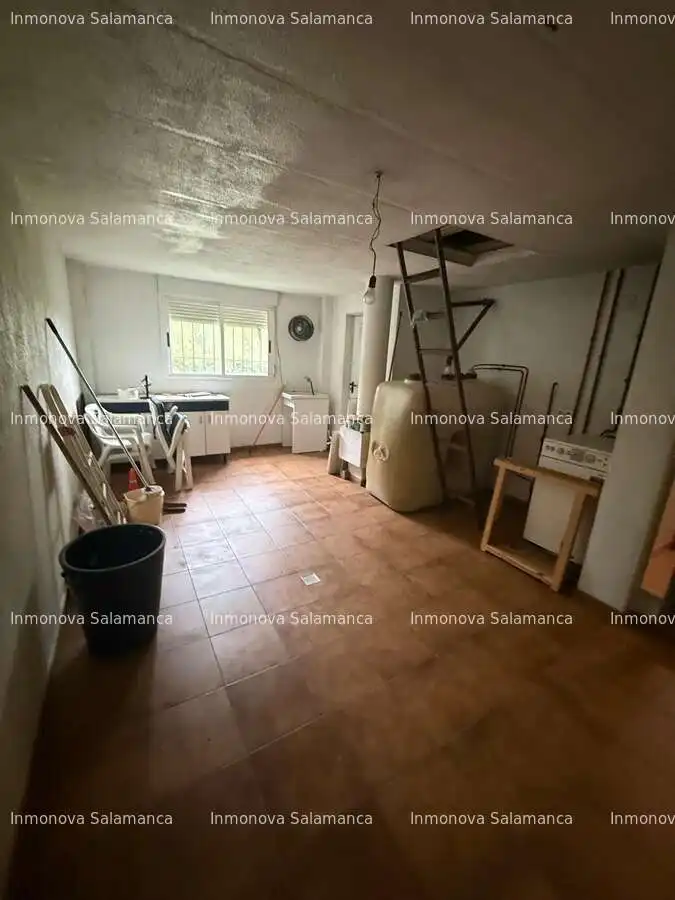 Casa o xalet en venda en Membribe de la Sierra amb Calefacció, Jardí privat i Moblat