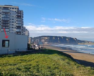 Vista exterior de Pis de lloguer en Castrillón amb Calefacció i Jardí privat