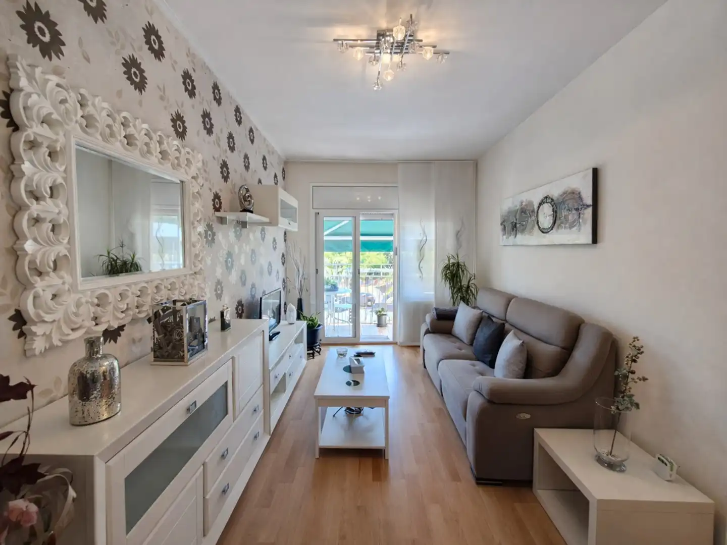 Sala de estar de Piso en venta en Sabadell con Calefacción, Parquet y Amueblado