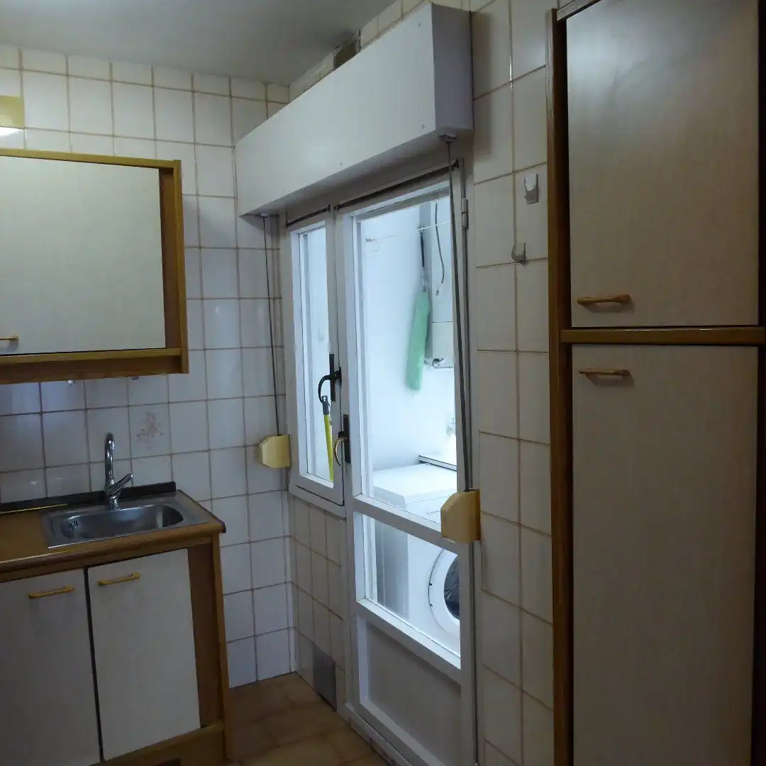 Cocina de Ático de alquiler en Oviedo  con Calefacción, Parquet y Terraza