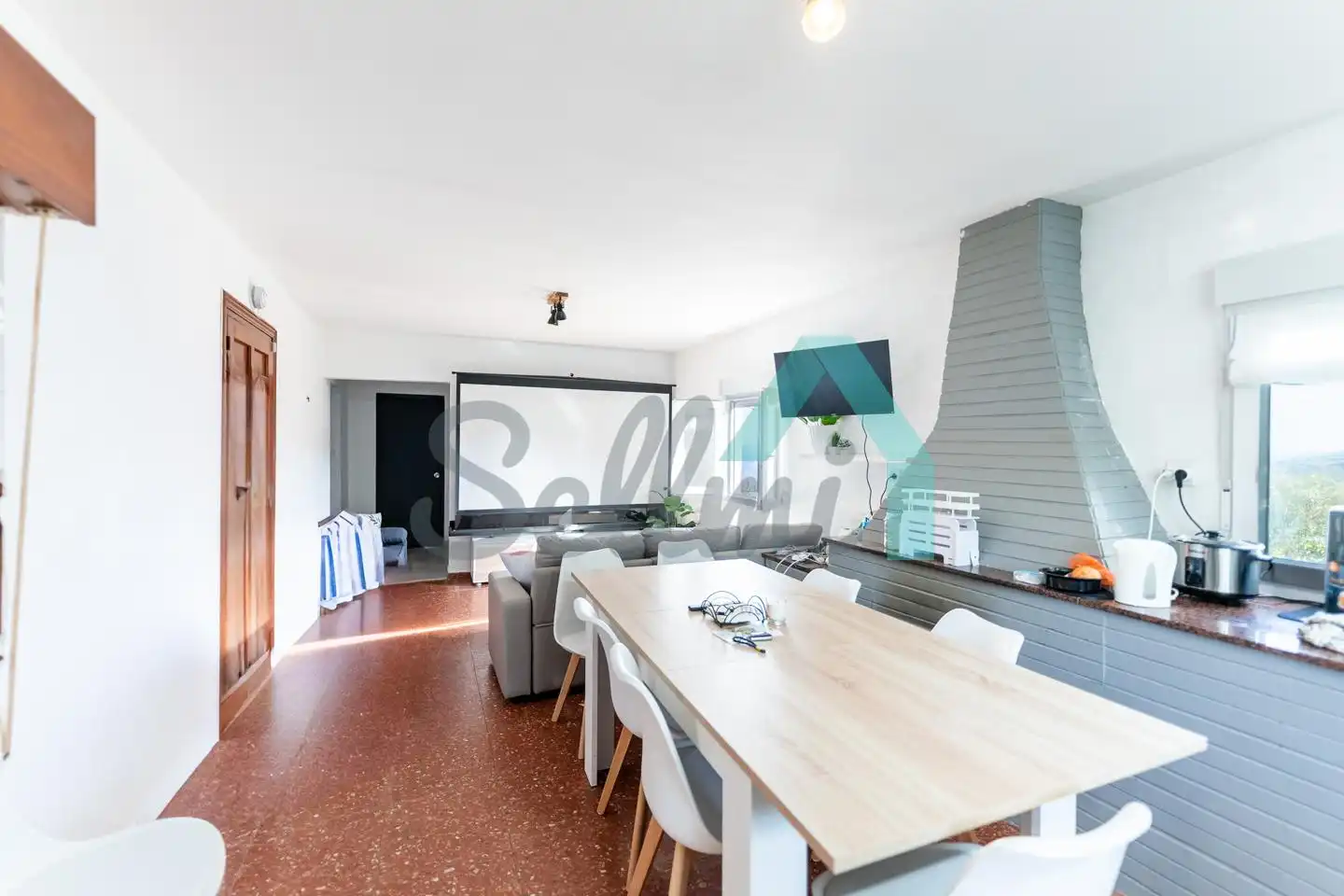 Menjador de Casa o xalet de lloguer en Gijón  amb Jardí privat, Piscina i Moblat