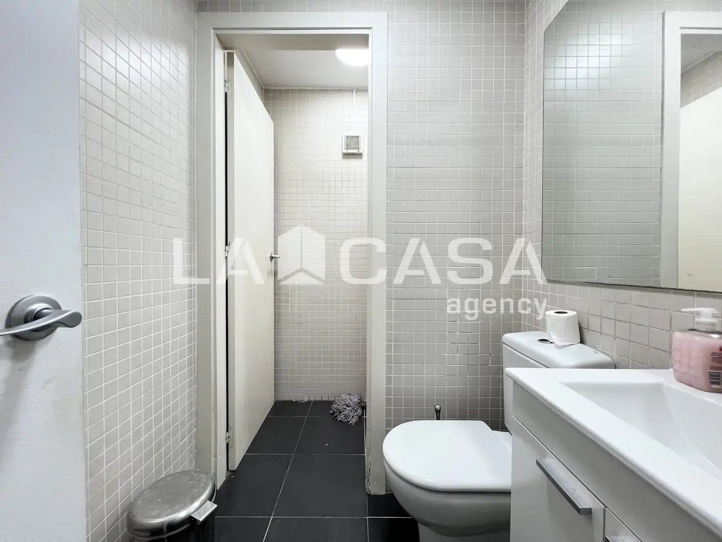 Business premises for sale in Carrer de Pi i Gibert, imagen 3