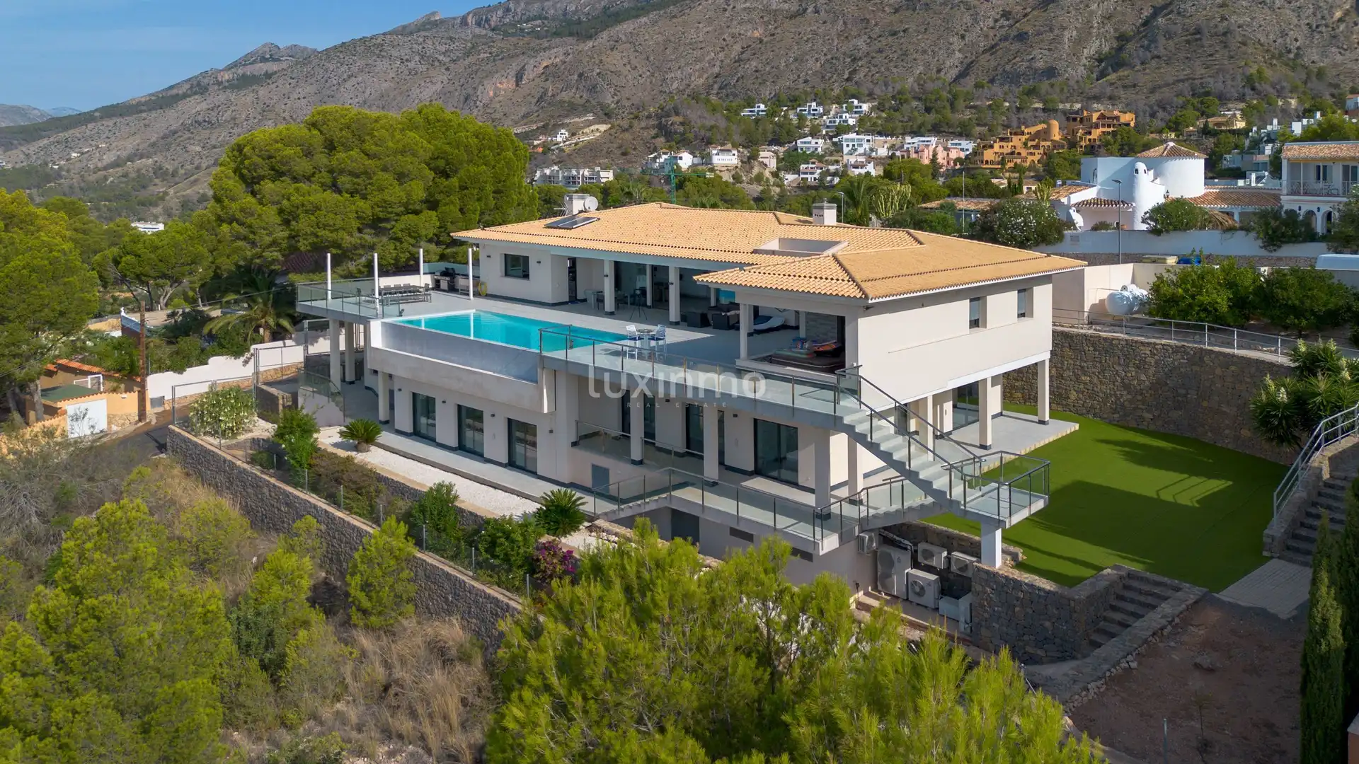 Außenansicht von Haus oder Chalet zum Verkauf in Altea mit Klimaanlage, Heizung und Terrasse