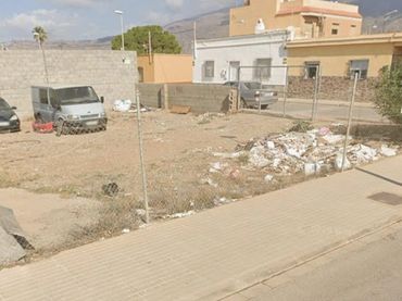 Terrenos y solares en venta en Santa María del Águila