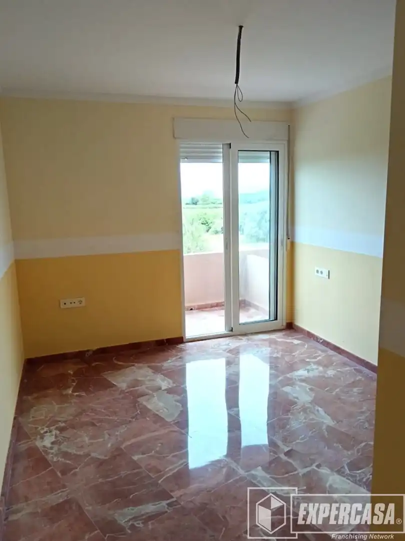 Wohnung zum Verkauf in Tous mit Klimaanlage und Terrasse