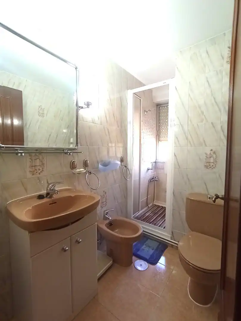 Badezimmer von Wohnung zur Miete in Madrid mit Klimaanlage, Heizung und Terrasse