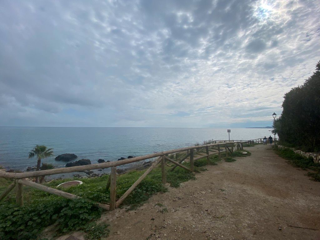 Vista exterior de Apartament en venda en Benalmádena amb Aire condicionat, Piscina i Piscina comunitària