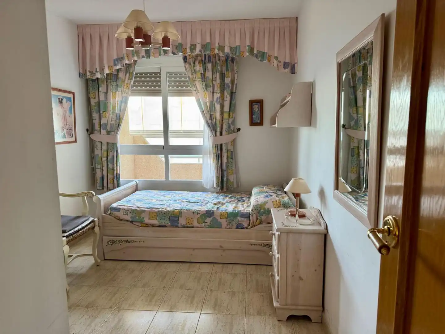 Dormitori de Àtic de lloguer en Alicante / Alacant amb Jardí privat, Terrassa i Moblat
