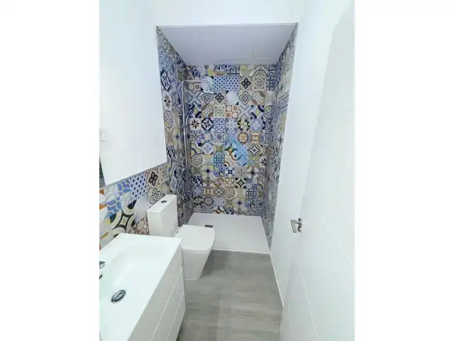 Badezimmer von Wohnung zum Verkauf in Madrid mit Klimaanlage, Heizung und Parkett