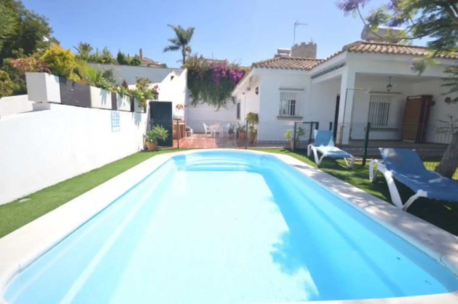 Piscina de Casa adosada de alquiler en Conil de la Frontera con Aire acondicionado, Jardín privado y Terraza